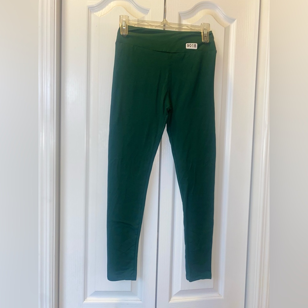 NEW LuLaRoe Solid Hunter Green OS Leggings 9018